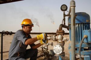 Oil prices settle lower on rising US output, ongoing Gaza ceasefire hopes By Investing.com