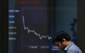 Asian stocks creep higher as rate cut bets persist; RBA awaited By Investing.com