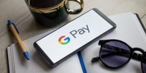 Google Pay: How to use it, pros and cons, is it safe?