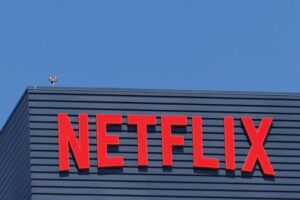 Netflix unveils upbeat guidance despite subscriber growth slowdown By Investing.com