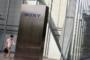 Sony, Apollo await response to  billion Paramount bid By Reuters