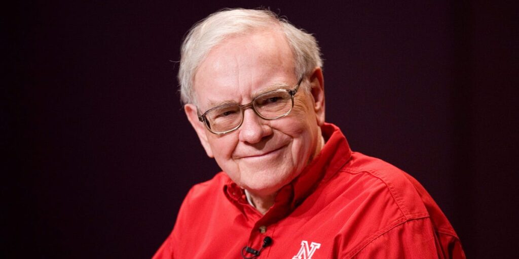 Warren Buffett is battling a bargain drought — and pared his Apple bet because it’s a ‘one-trick pony,’ expert says