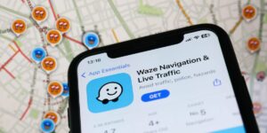 Waze offers more than navigation instructions and live traffic updates. Learn more of the app’s handy features.