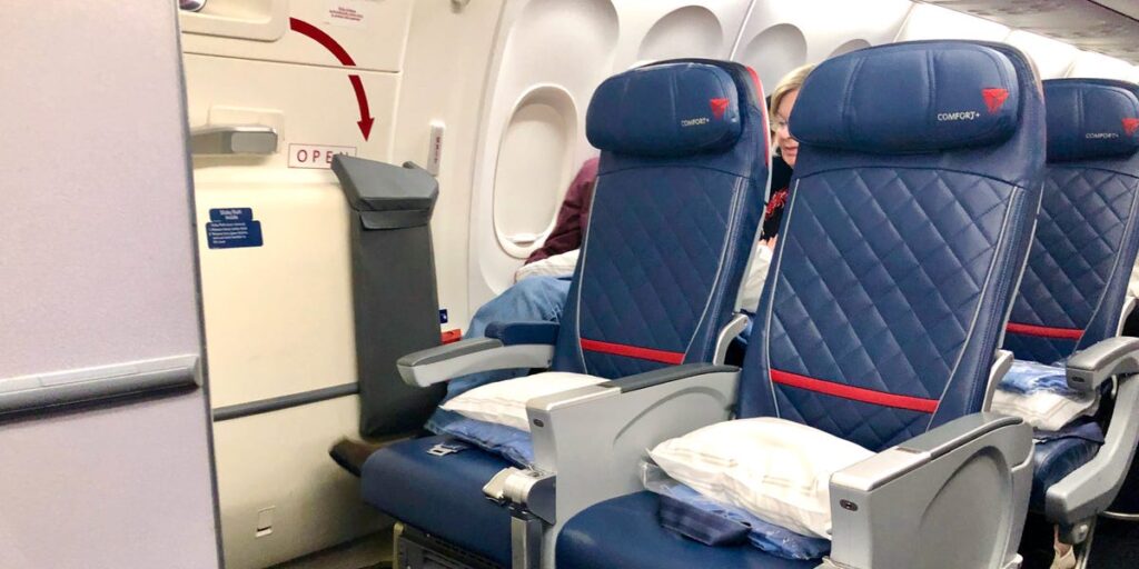 4 Delta credit cards offer an annual companion plane ticket — an incredible value if you know how to use it