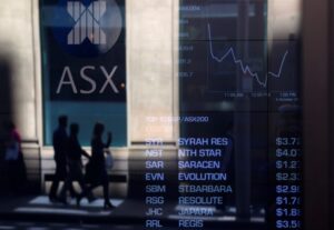 Asian stocks buoyed by tech gains, Australia sinks on hot CPI By Investing.com