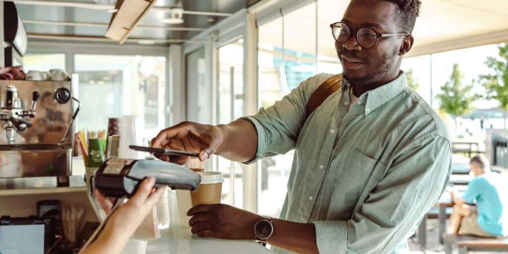 Diners are cutting back on weekday meals out so that they can spend more on the weekends instead, a restaurant CEO says