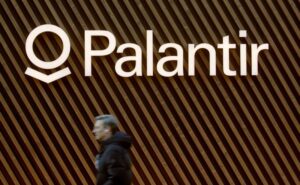 Palantir downgraded, Micron PT hiked ahead of earnings By Investing.com