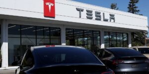 Tesla customer service hacks, including reaching a human and chat