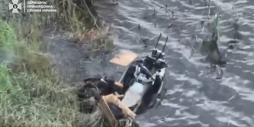 Video shows Ukrainian drone taking out a jet ski with 2 Russian soldiers who were attempting to cross the Dnipro River