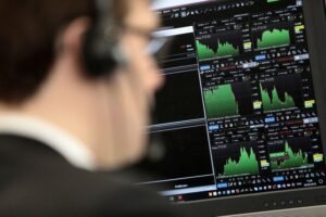 What Will Happen To The Stock Market In H2 2024? UBS Analysts Weigh In By Investing.com