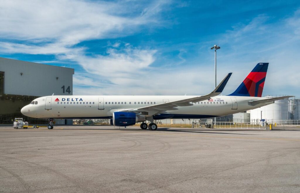 Why Delta Stock Is Losing Altitude Today