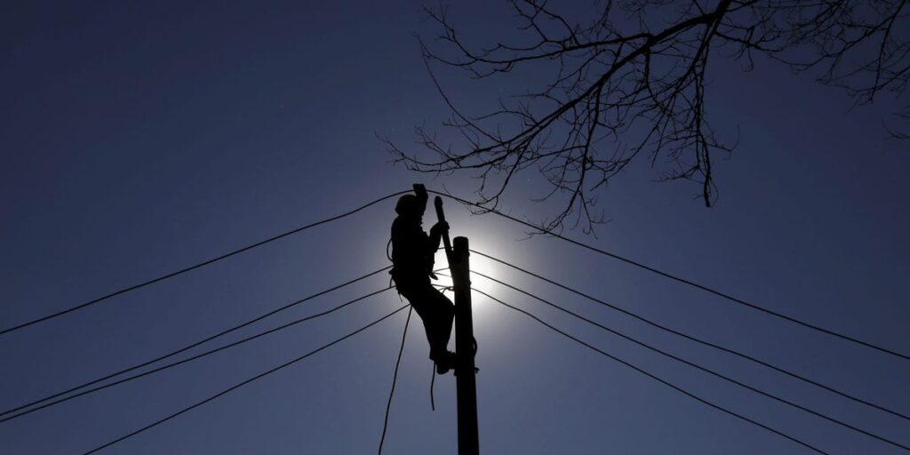 Extreme heat is affecting workers this summer. New federal rules would require bosses to provide rest, water, and shade.