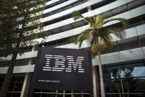 IBM gets lift from software, AI demand as consulting slips By Reuters