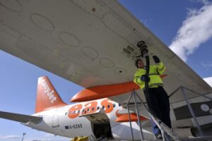 easyJet jumps on Q3 trading update as passenger growth and holidays business boom By Investing.com