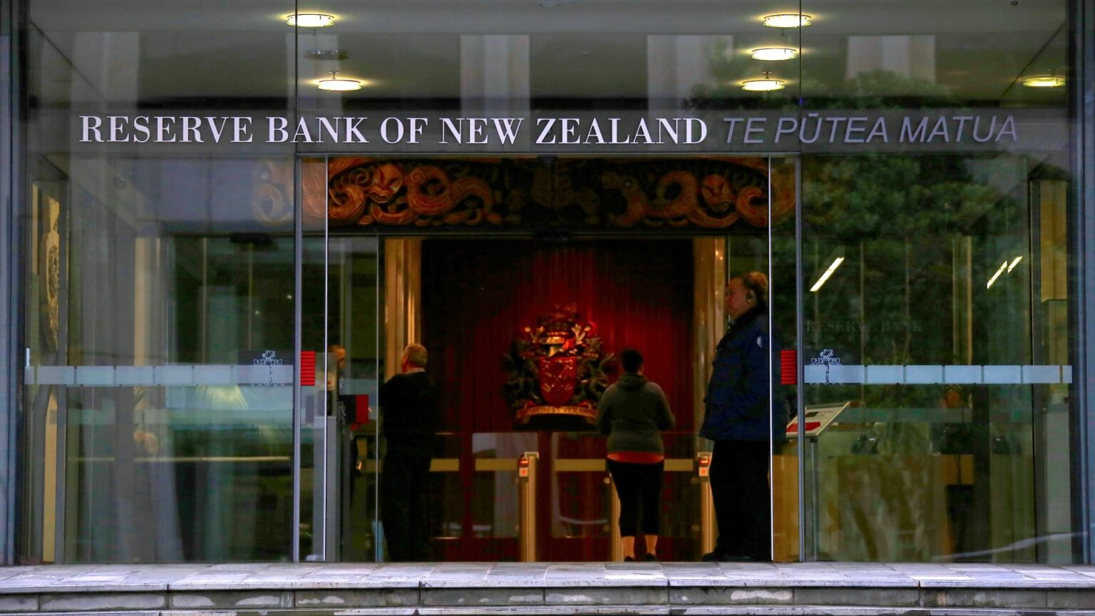 New Zealand central bank slashes rates by 50 basis points in second straight rate cut