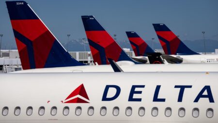 Delta pauses hot meal service on dozens of Detroit flights citing ‘food safety issue’ at caterer