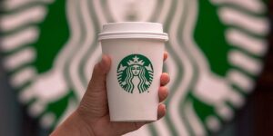 6 of the best and 4 of the worst drinks at Starbucks, according to baristas