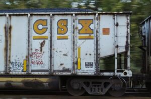 CSX Corporation reports steady Q2 performance amid challenges By Investing.com