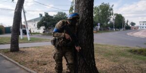 Russia is putting up a stiffer fight in Kursk and is sending well-equipped soldiers, says Ukrainian commander