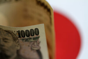 What is the yen carry trade and why does it matter? By Investing.com