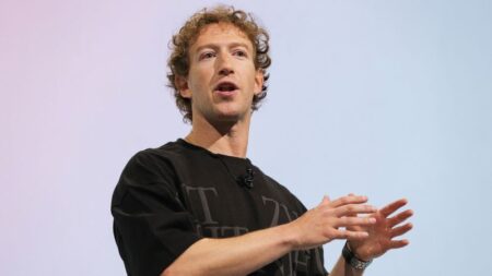 Mark Zuckerberg joins exclusive 0 billion club, closes in on third-richest person in world