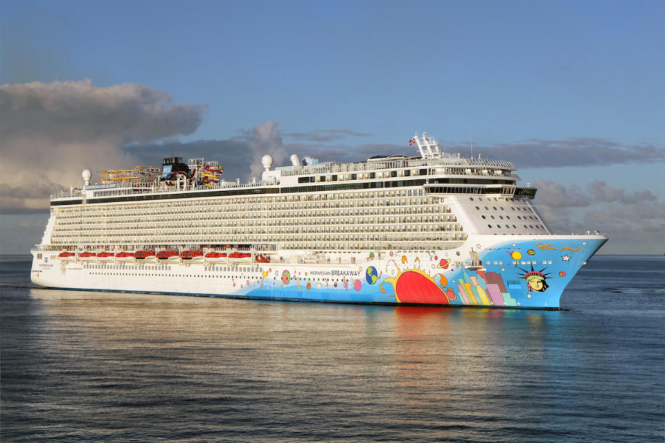 An analyst is adjusting his price targets for Royal Caribbean and Norwegian cruise lines.