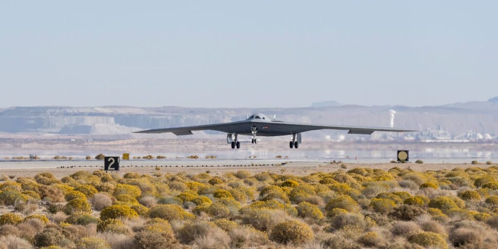 See the first video showing the US Air Force’s B-21 Raider in flight