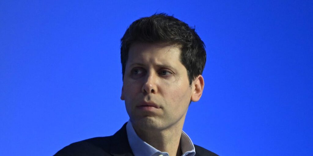 Read the note CEO Sam Altman sent to OpenAI staff announcing another 2 big exits