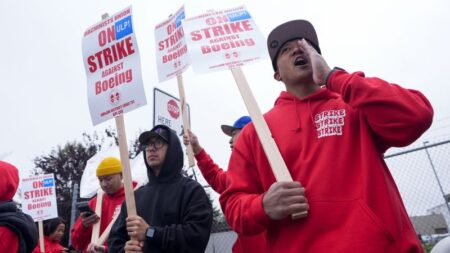 Boeing is raising its offer to end the strike