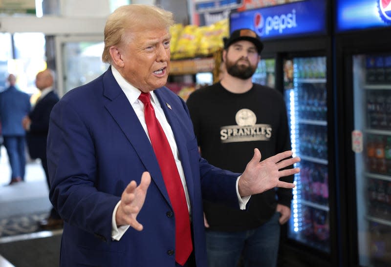 Former U.S. President Donald Trump visits Sprankle’s Neighborhood Market in Kittanning, Pennsylvania. - Image: Win McNamee (Getty Images)