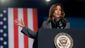 Over 400 economists and ex-officials endorse Kamala Harris