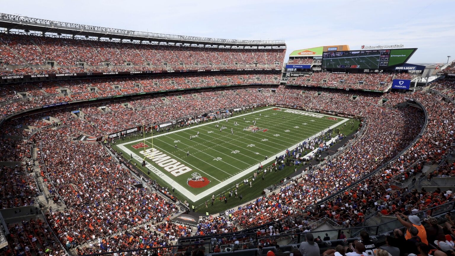 NFL’s Browns plan to leave Cleveland stadium for dome in the suburbs