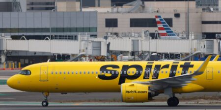 Spirit Airlines stock plunges after report it’s considering filing for Chapter 11 bankruptcy