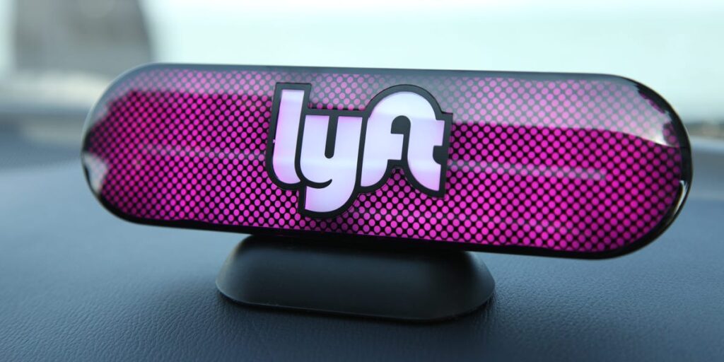 Lyft agrees to pay .1 million penalty after FTC says company made ‘deceptive’ claims about how much drivers can earn