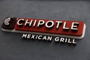 Chipotle third-quarter comparable sales miss estimates, sending shares lower By Investing.com