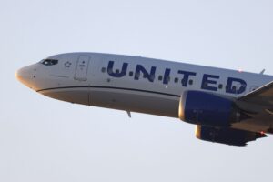 United Airlines Soars on Strong Earnings, .5B Buyback