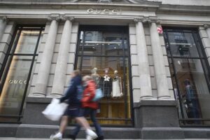 Kering gains despite weak Q3 results and declining Gucci sales By Investing.com