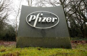 Pfizer fight with Starboard heats up, hedge fund alleges executive pressure By Reuters