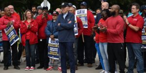 The dockworkers’ strike is a test for Biden — and complicates an already dizzying 2024 presidential race