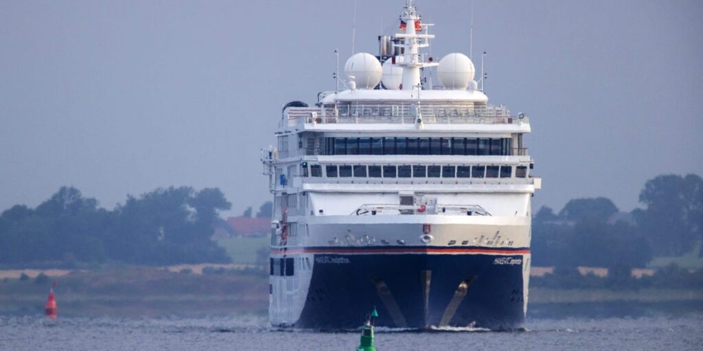 These are the 10 dirtiest cruise ships, according to the CDC — including an ultra-luxury vessel