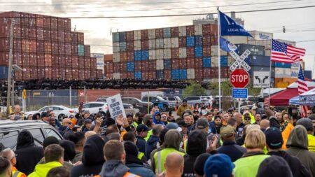 Dockworkers are waging a battle against automation. The rest of us may want to take notes