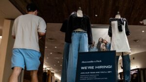 A sign of strength in the labor market: Job openings increased in August