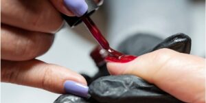 9 things you should never do in a nail salon, according to salon owners and nail techs