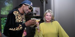 Martha Stewart says Snoop Dogg taught her how to negotiate contracts better